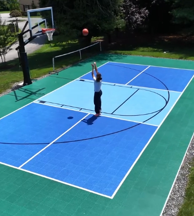 custom-backyard-multi-use-court_DeShayes-Dream-Courts